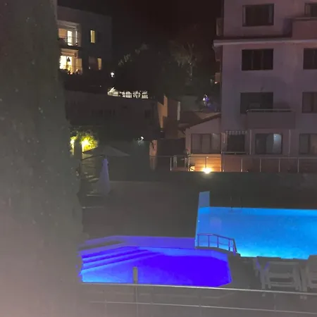 Luxury With Pool Near Yacht Marina & -sveti Apartment *